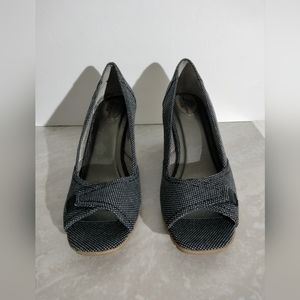 Life Stride Black and White Wedges